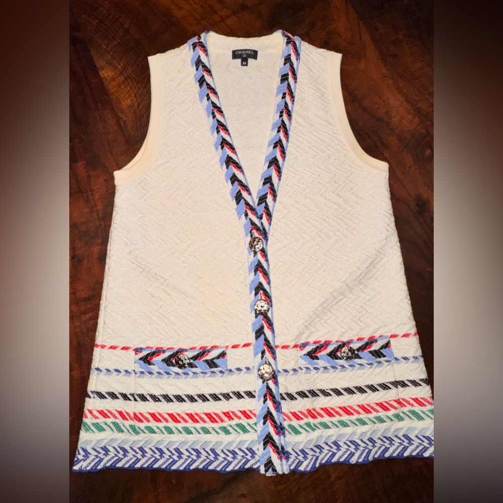 CHANEL White Tweed Deep V neck Vest
